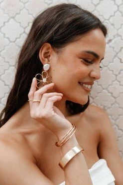 Dress Shop 41 Adeline Flower Earrings - Gold/Pearl