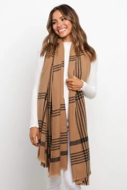 Garter Scarf - Camel