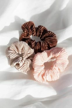 Maximize Your Style: Fashion Tips for Every Occasion 3 Sinee Plisse Scrunchie 3 Pack