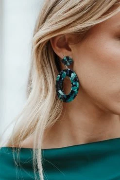 Teah Resin Earrings - Green