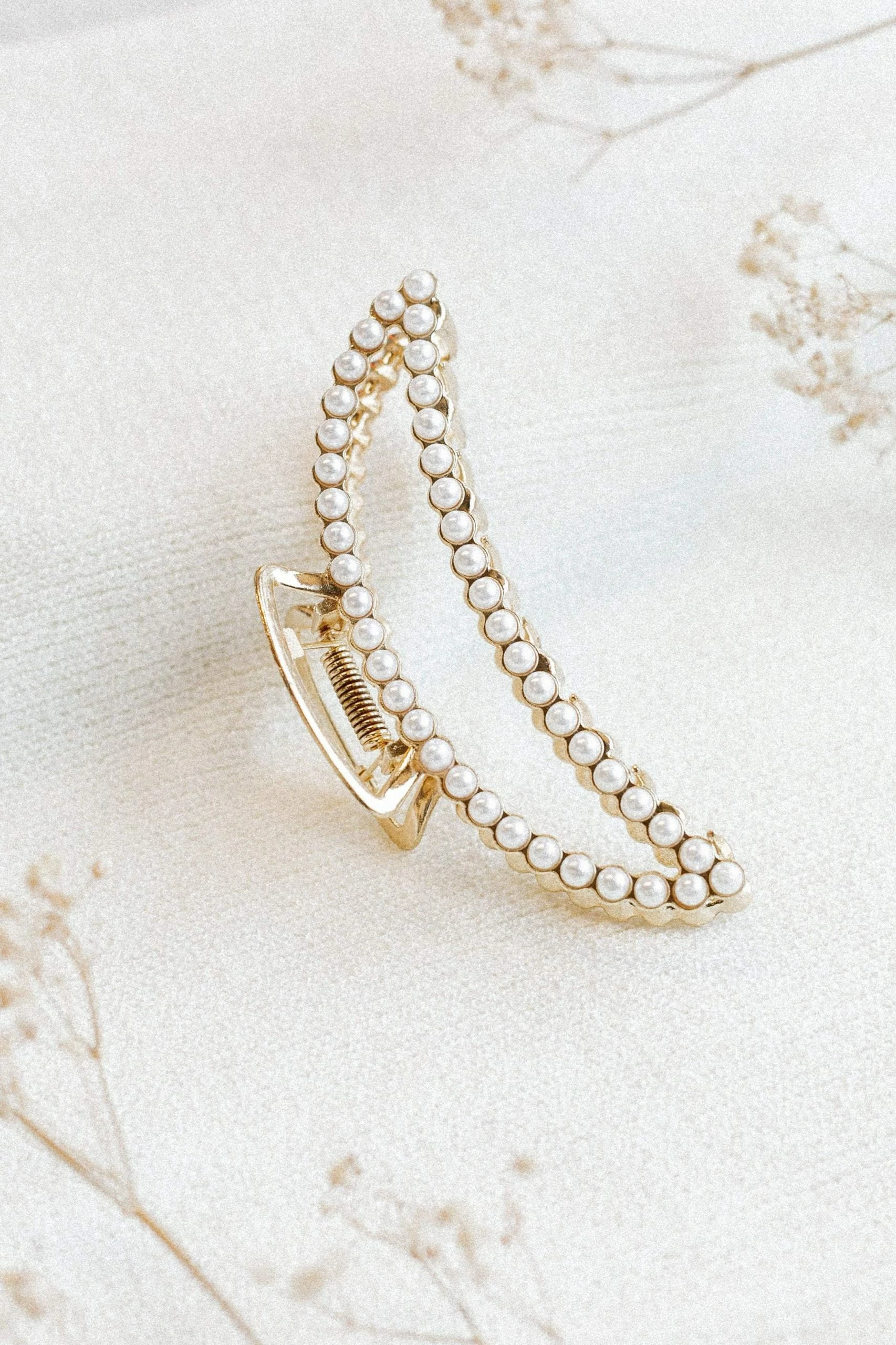 Triska Hairclip - Pearl 1 Triska Hairclip - Pearl