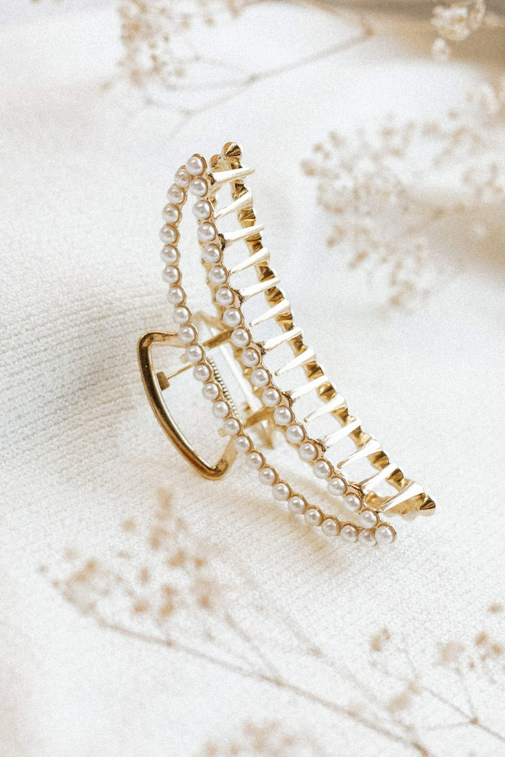 Triska Hairclip - Pearl 5 Triska Hairclip - Pearl - Image 5