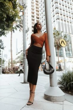 Luxxe Long Sleeve Maxi Knit Dress - Black/Tan